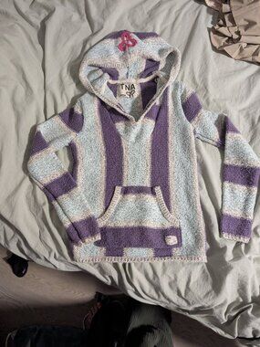 Aritzia Tna xs hooded sweater